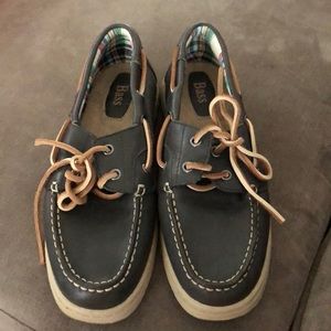 Bass boat shoes